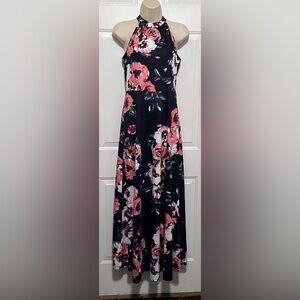 Chic Floral Maxi Dress in Black and Pink